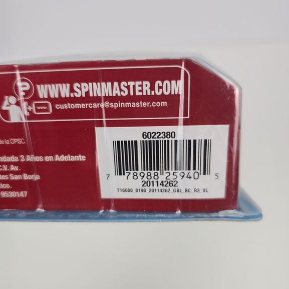 Paw Patrol Marshall Action Pack Figure Set with 2 Clip-On Uniforms, Spin Master - Picture 6 of 6